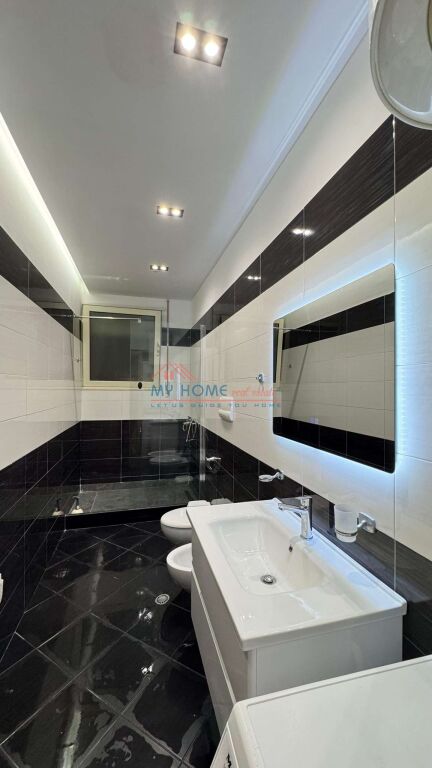 Apartament 2+1 me qera Liqeni i Thate ne Tirane