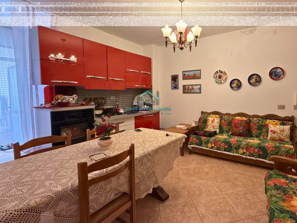 Apartament 1+1 për Shitje, Vlore (Pranë Bulevardit Kryesor)