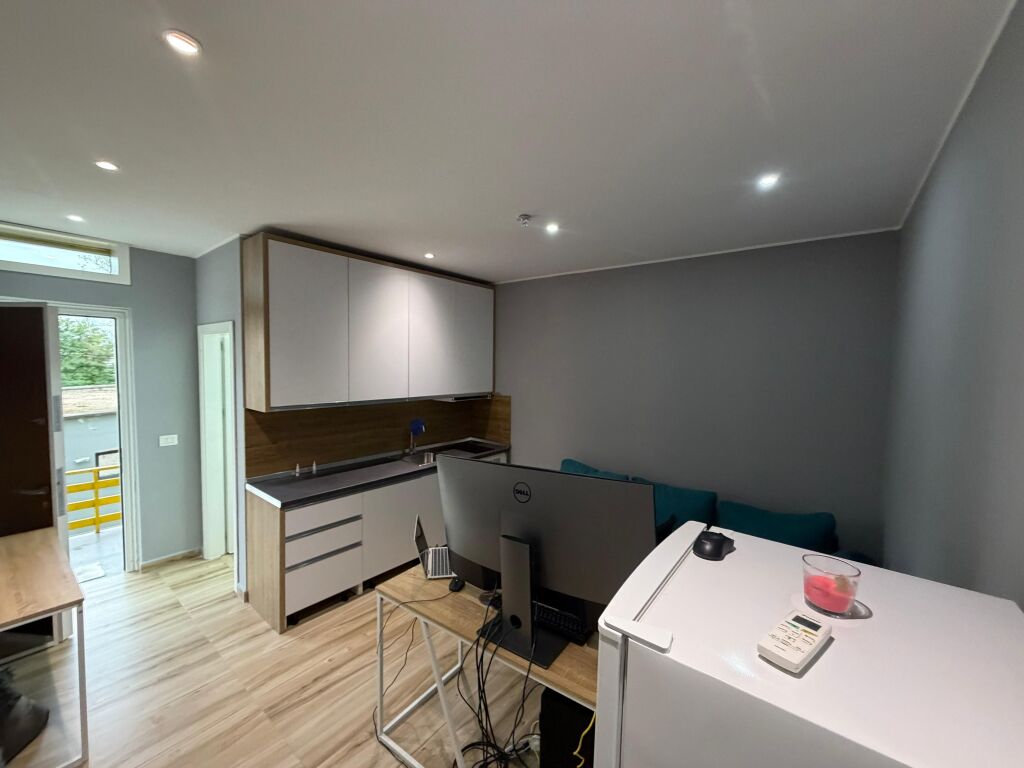 📣 SHITET Apartament 1+1 📍 Prane Liqenit Te Thate 🛣️ Rruga "Eduard Mano" ✨