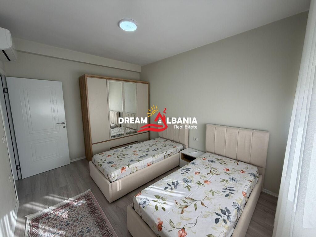 In vendita super appartamento 2+1+2+posto auto incluso in Via Durazzo vicino al Colosseo (ID 41212211)