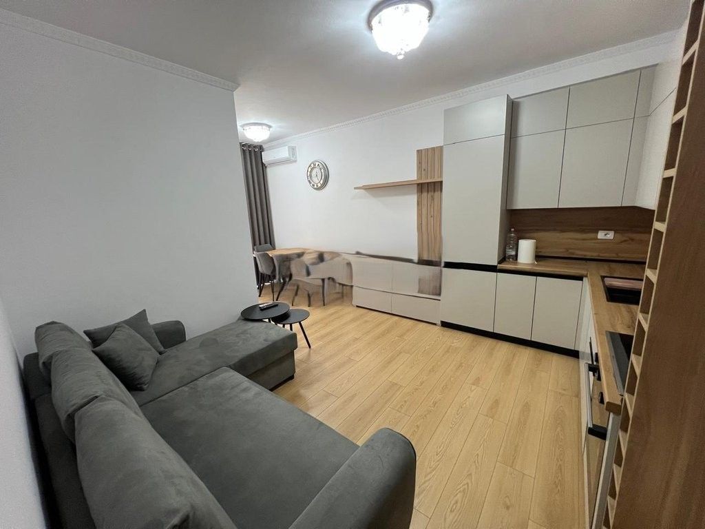 Jepet apartament 1+1 me qira ne Fresk 400 € /Muaj