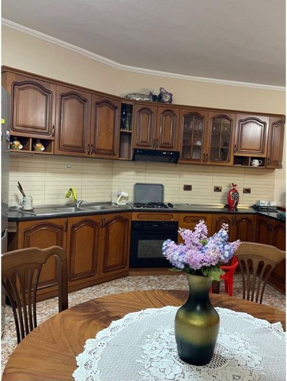 Apartament - Për Qira - Rruga Don Bosko