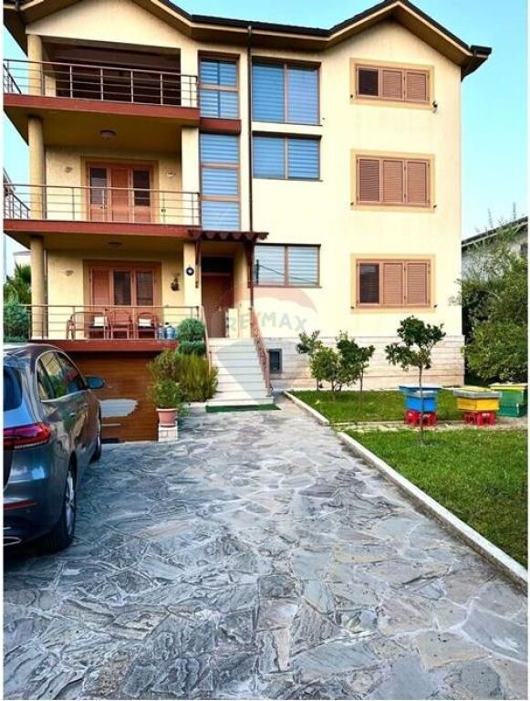 Villa - For Sale - Institute, Kamëz(ID: 530491004-173)