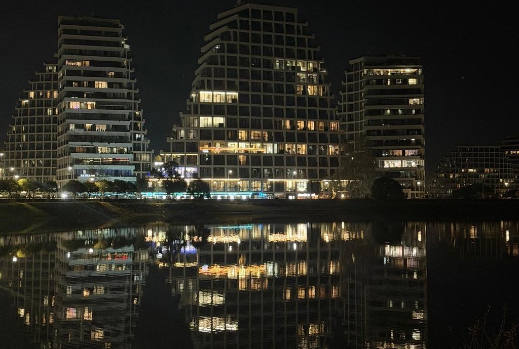 "LAKE VIEW" RESIDENCE, 3+1+2+2 PARKING SPACES APARTMENT FOR RENT