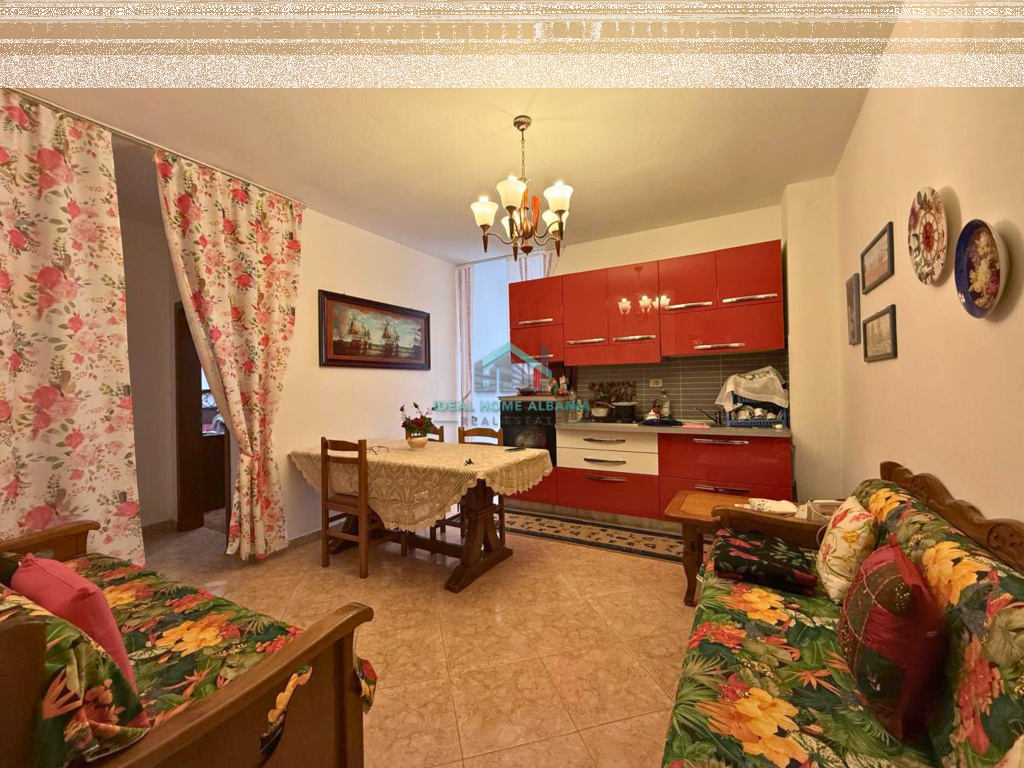 Apartament 1+1 për Shitje, Vlore (Pranë Bulevardit Kryesor)