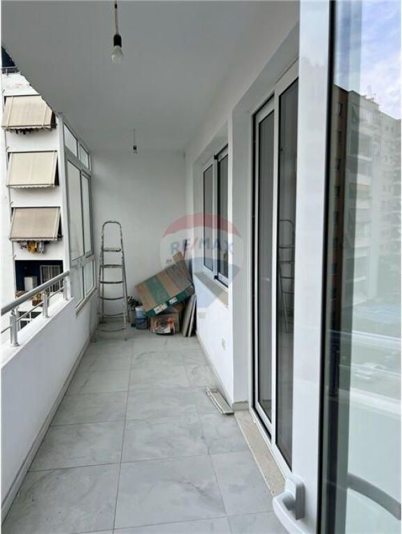 APARTAMENT 2+1 ME QIRA NE ASTIR