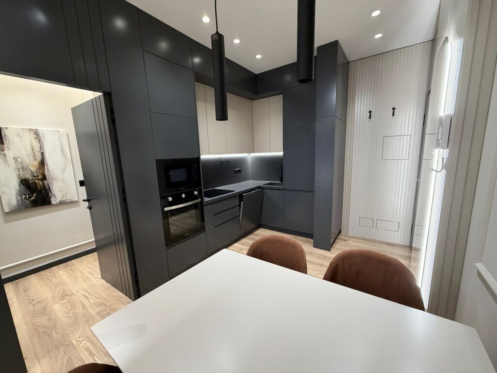 🏡 Luxurious apartment for rent 📍 Tirana Garden Building, 21 Dhjetori  🏢 12th floor (with 2 elevators) ✨ High standards and maximum comfort  💶 Price: 900€/month  