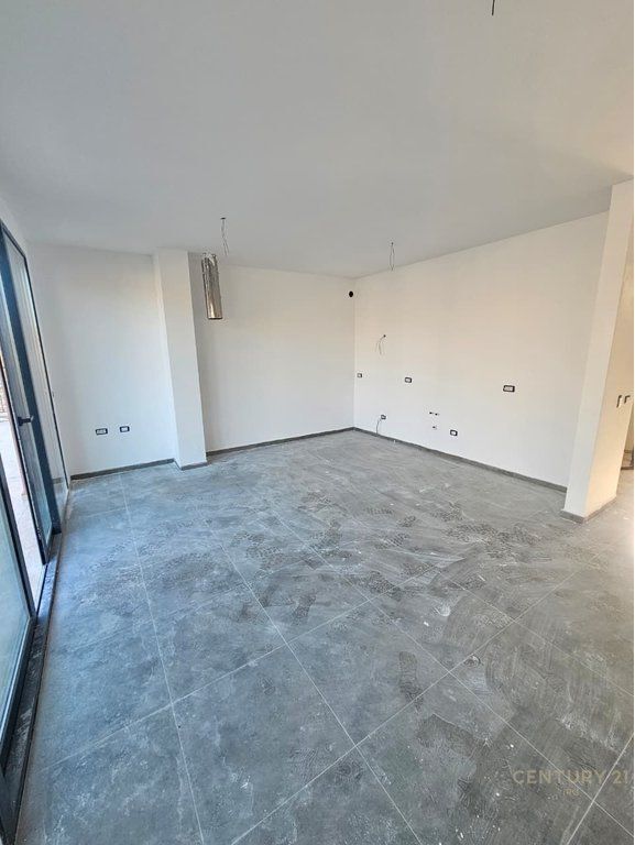 SHESIM APARTAMENT 2+1 TEK LURA 5, GJIRI I LALZIT