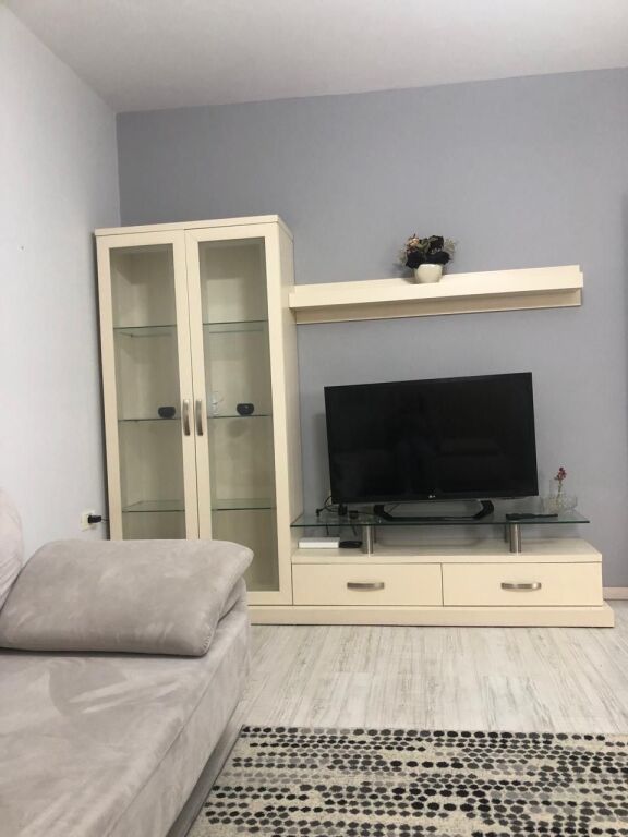 Apartament 1+1 me qera ne Ali Dem