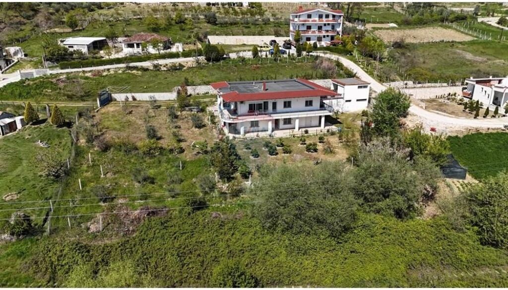 Villa in vendita a Fushe Preze
