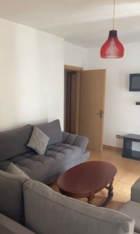 AFFITTASI APPARTAMENTO 2+1 – PRESSO 21 DHJETORI (VIA SHEFQET MUSARAJ)