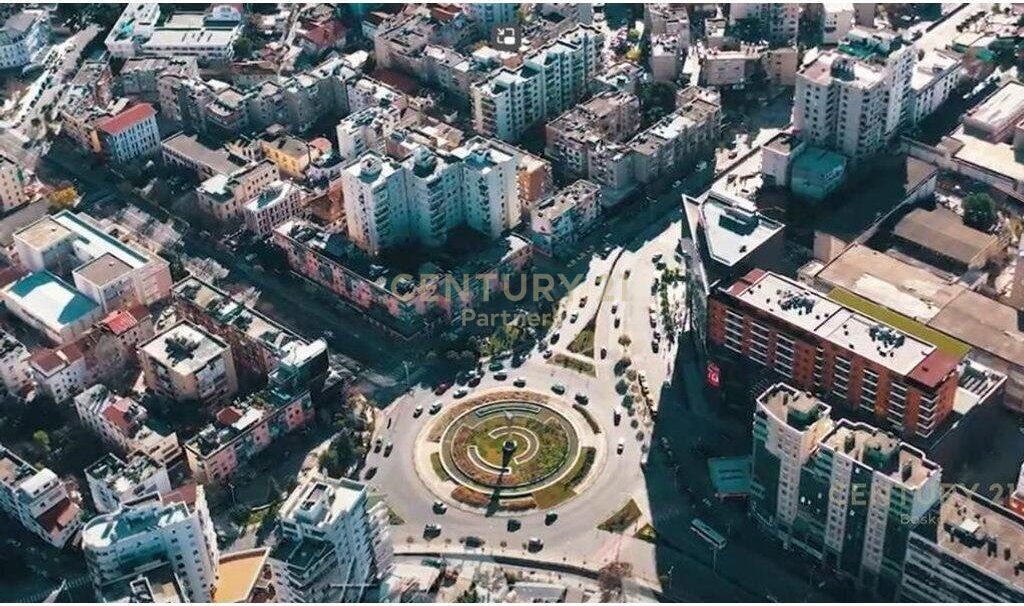 Shitet apartament 2+1+2 në Don Bosko – Pallat i ri, gati për banim