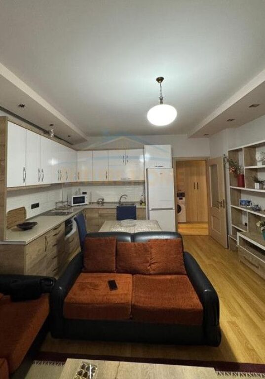 Qera,Apartament 2+1+2, Fresk, Tirane