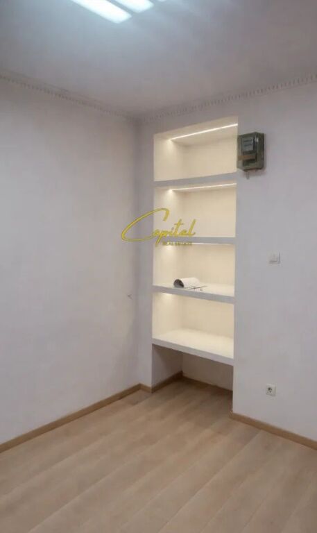 NEGOZIO IN AFFITTO 11 M2 MINE PEZA 32.000 LEKE