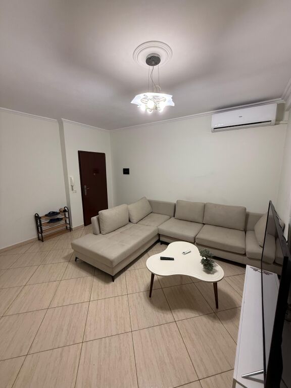 Apartament 1+1 me qira Ish Europiani
