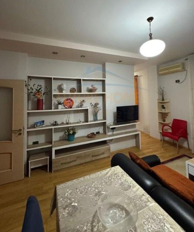 Qera,Apartament 2+1+2, Fresk, Tirane
