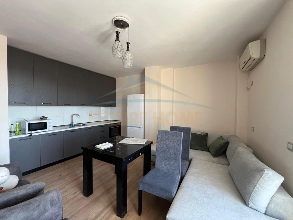Qera,Apartament 1+1, Fresk