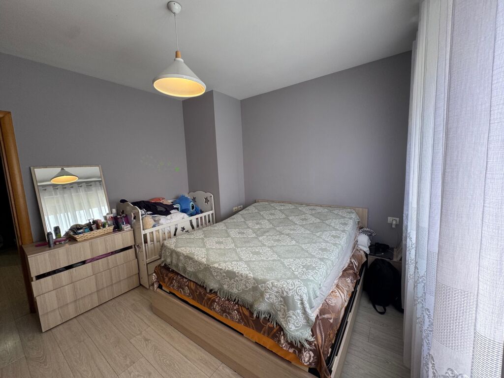 Shitet apartament 1+1 , pran fabrikes se miellit , Tirane