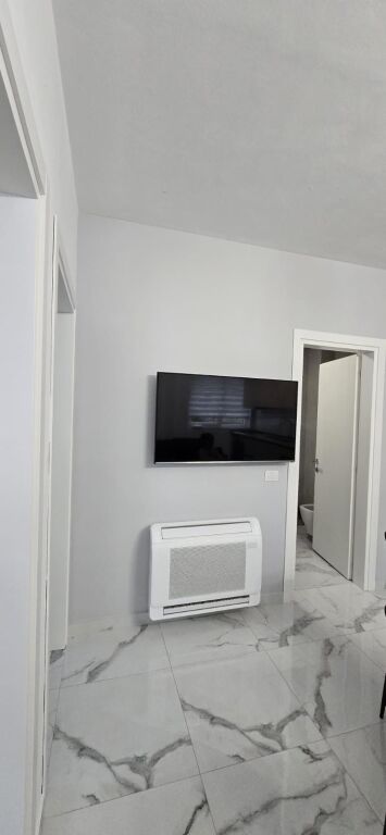 Jepet me qera 2+1 te Liqeni i Thate