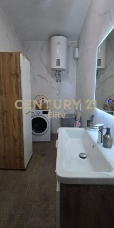 Jepet me qera apartament 1+1