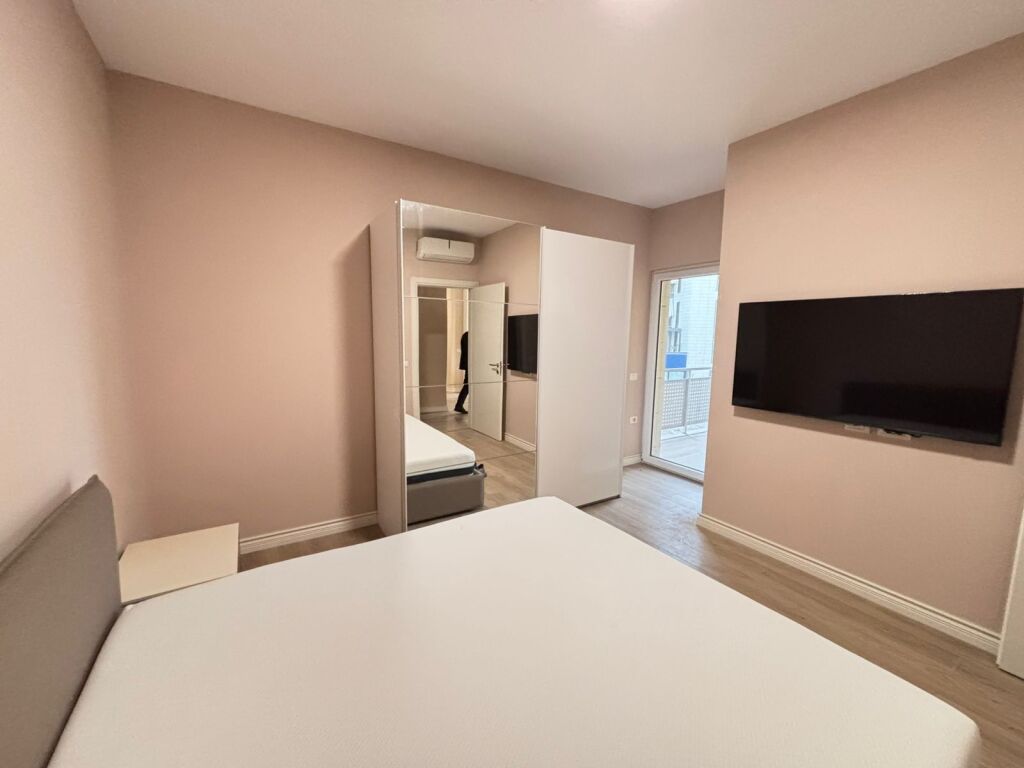 Apartament 2+1+2 me qera tek Rruga e Kosovareve