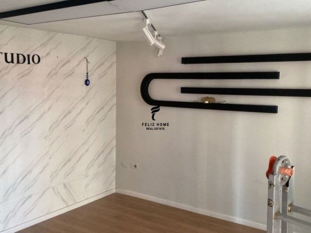 DYQAN ME QERA 32 M2 RRUGA E DURRESIT 55.000 LEKE FH-69290