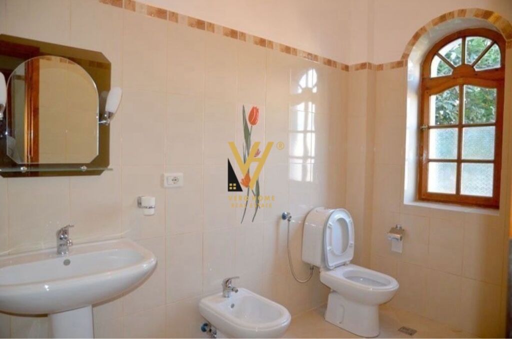 JEPET VILE 4-KATESHE ME QIRA TE RRUGA MIHAL GRAMENO 1.500 EURO