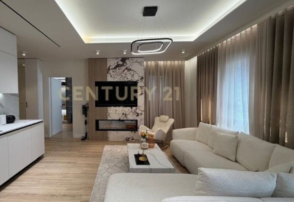 Shitet super apartament 1+1