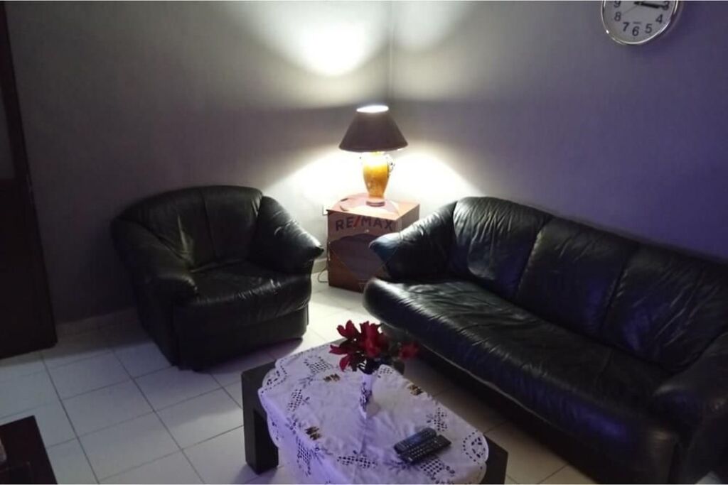 Apartament - Për Qira - Rruga Muhamet Gjollesha, Tiranë