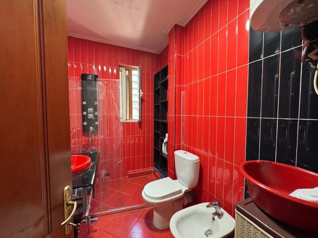Apartament 1+1 per qera tek 21 dhjetori