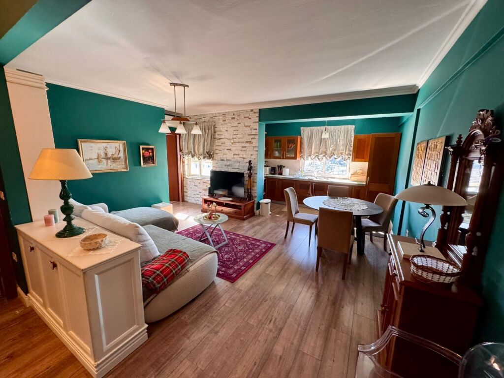 Apartament 2+1 qera , Rruga e Kavajes