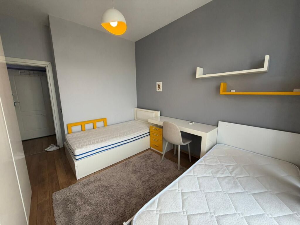 Apartment 2+1+2 for rent near the Botanical Garden 🌿  • Typology: 2 bedrooms + 1 living room + 2 bathrooms  • Fully furnished 🛋️  • Floor: 4  • Quiet and preferred area  • Close to nature and fresh air  💰 Price: 100,000 lek / month7y =
