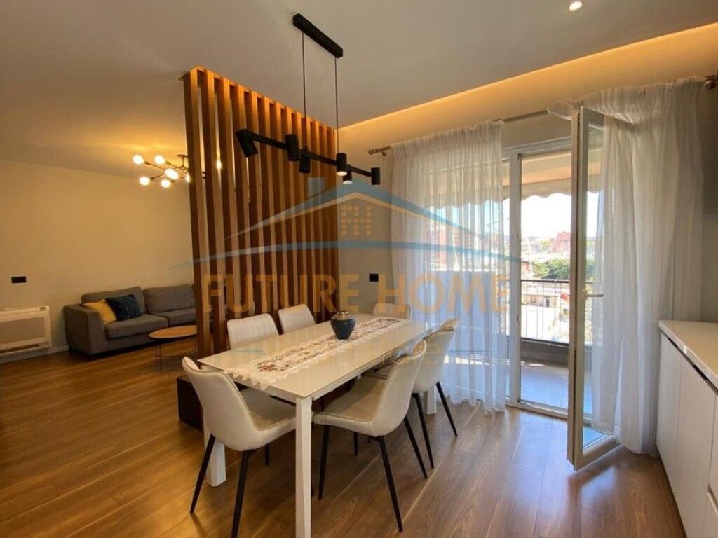 Qira, Duplex, 5 Maji