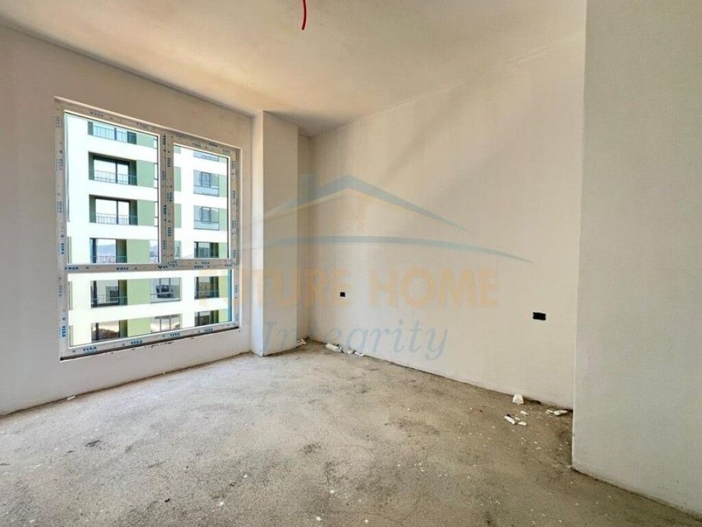 Shitet, Apartament 2+1+2, Rezidenca Splendor, Tiranë.