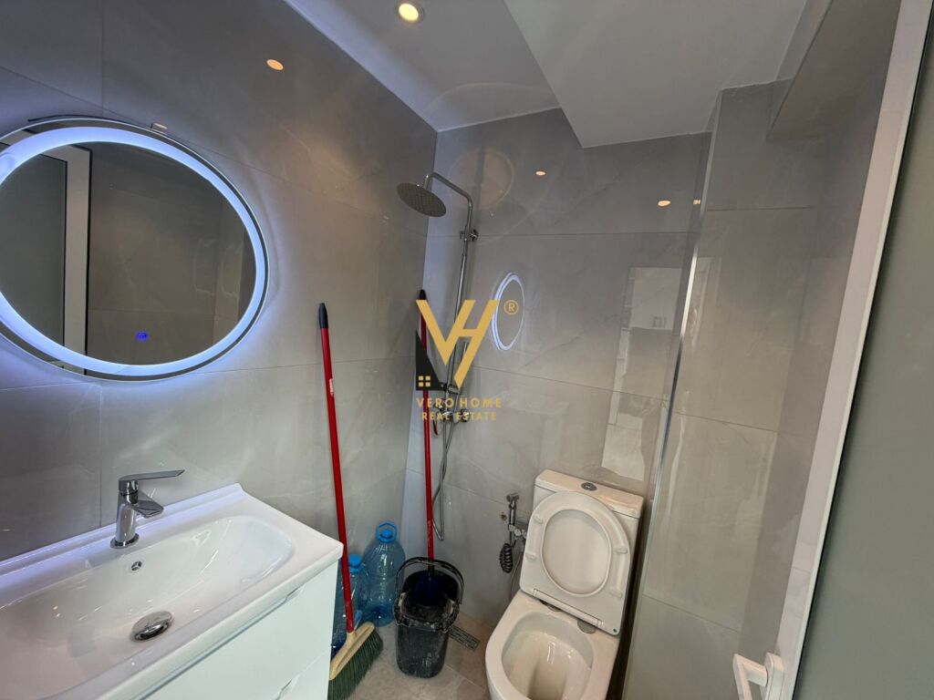 SHITET GARSIONERE 30 M2 TE RRUGA FERIT XHAJKO 8.800.000 LEKE