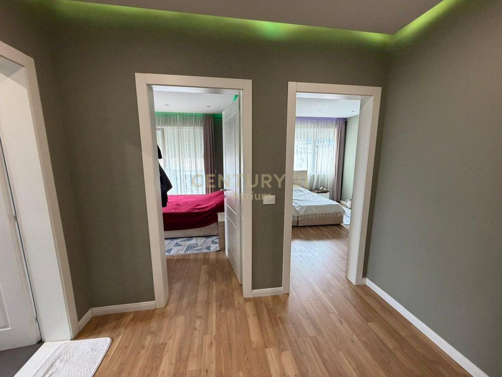 JEPET ME QIRA APARTAMENT 2+1+2+BALLKON TEK ISH TREGU ELEKTRIK !!