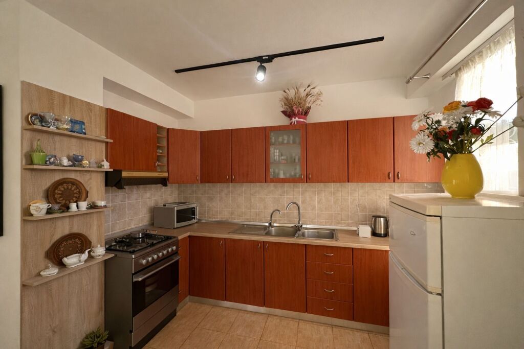 Jepet me qera 2+1 ne Laprake