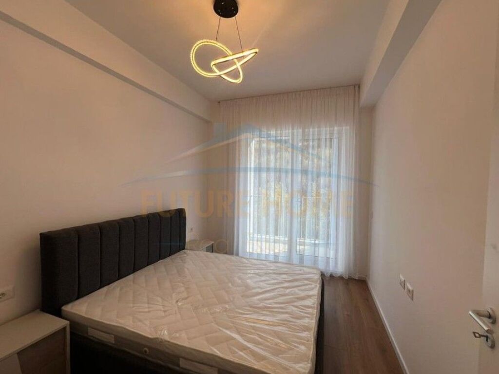 Shitet, Apartament 1+1, OXA, Fresku, Tirane.