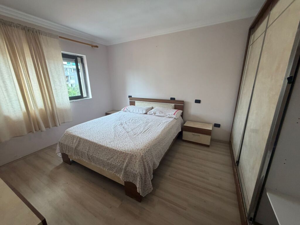 Apartament me qera 1+1 - 📍Rruga Myslym Shyri (Mbrapa Kastratit)