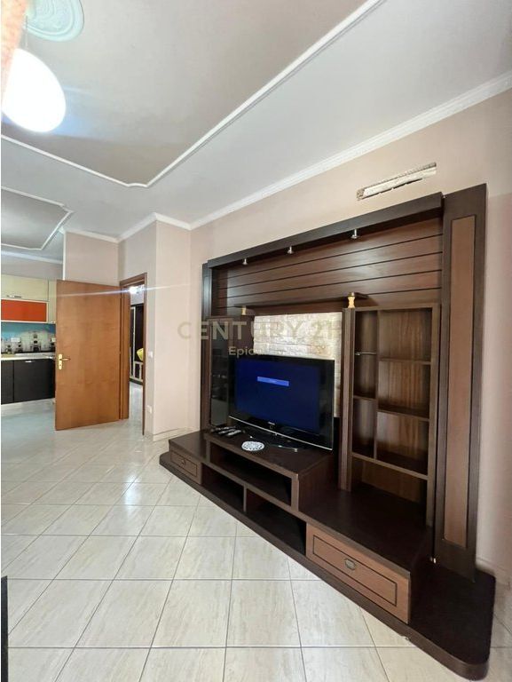 Apartament 2+1 Me Qira në Plazh-Durres !