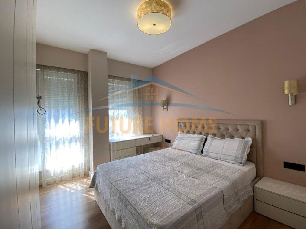 Qira, Duplex, 5 Maji