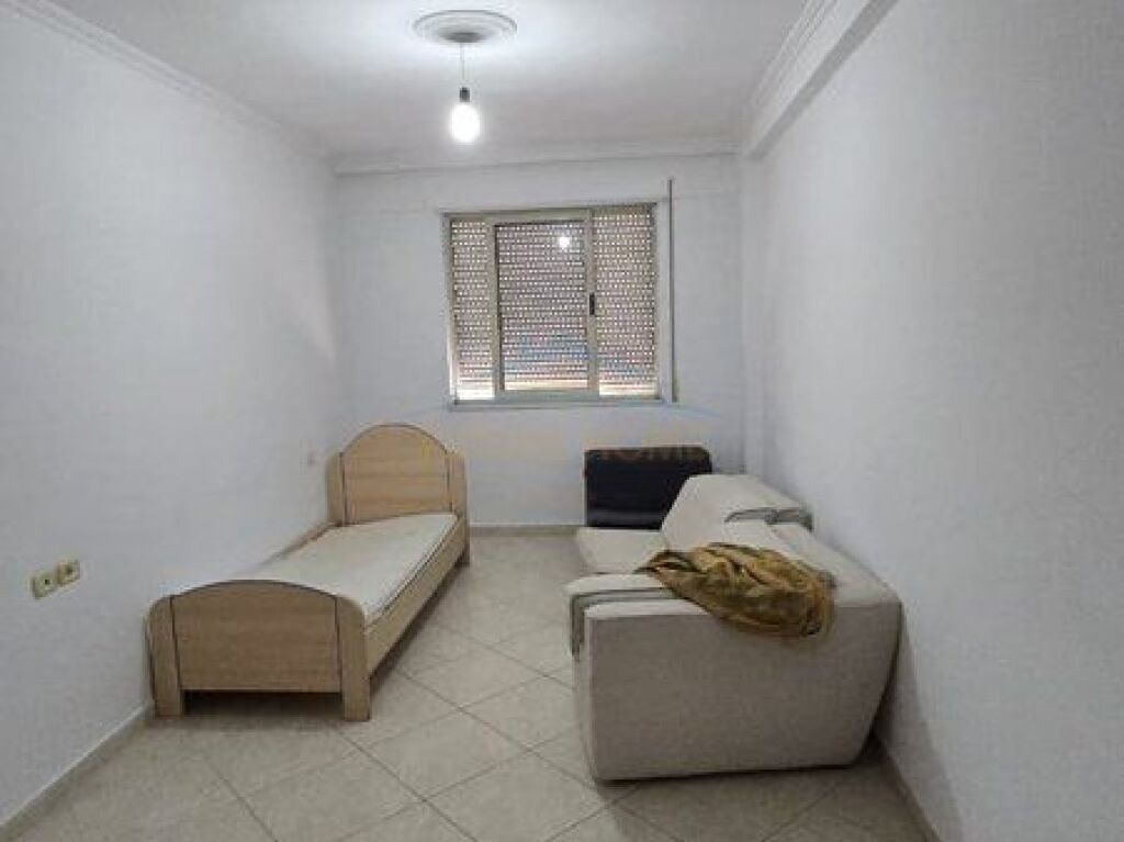 Qera , Apartament 3+1+2 , Misto Mame , Yzberisht
