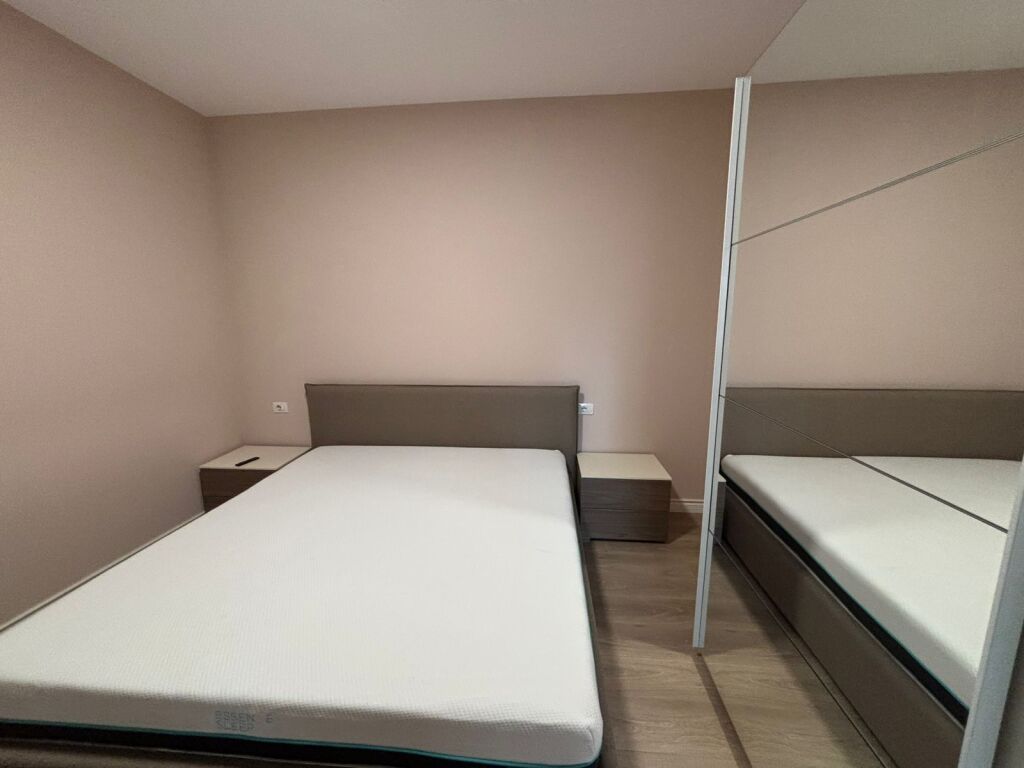 Apartament 2+1+2 me qera tek Rruga e Kosovareve