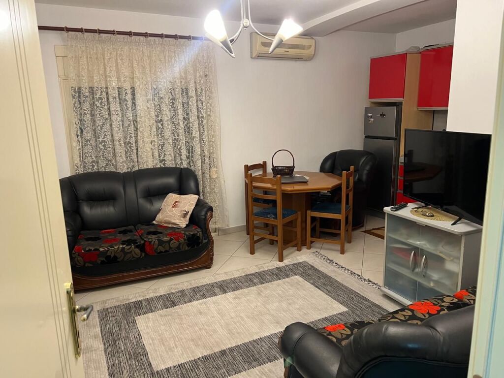 Apartament me qera 1+1, mbi shkollen e baltetit