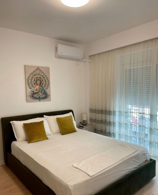 Qera | Apartament 2 + 1 | Rruga e Kavajës | 950 €/muaj