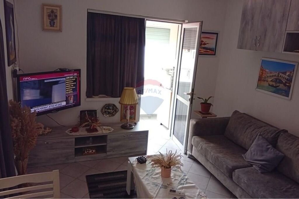 Apartament - Për Qira - Brryli, Tiranë