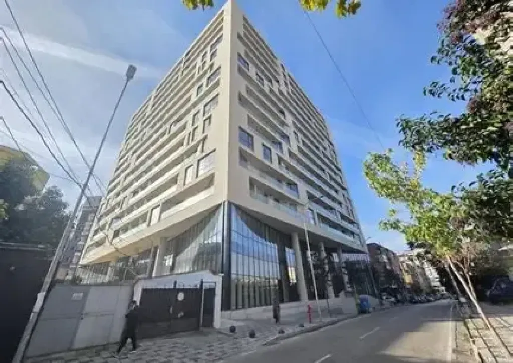 Locale commerciale in affitto in Via Mine Peza