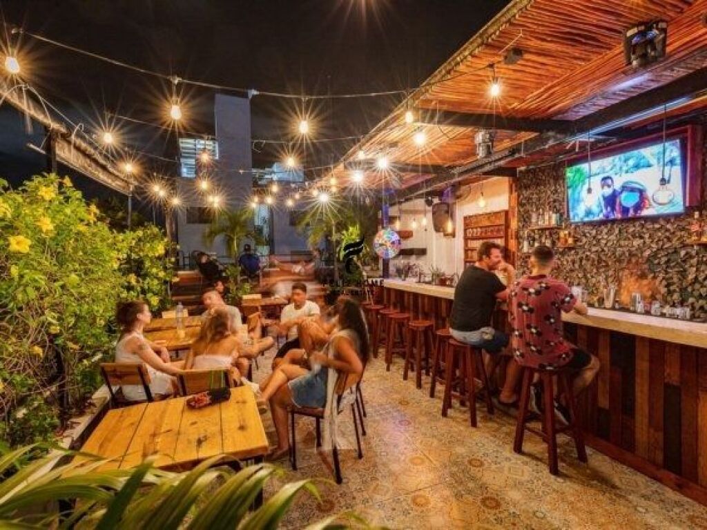 LOKAL ME QERA 340 M2 BLLOK 5.000 EURO FH-69381