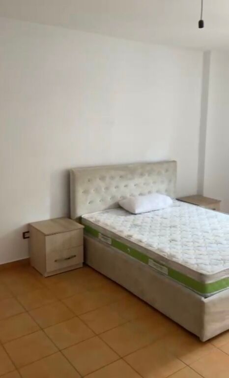 AFFITTASI APPARTAMENTO 2+1 – PRESSO 21 DHJETORI (VIA SHEFQET MUSARAJ)