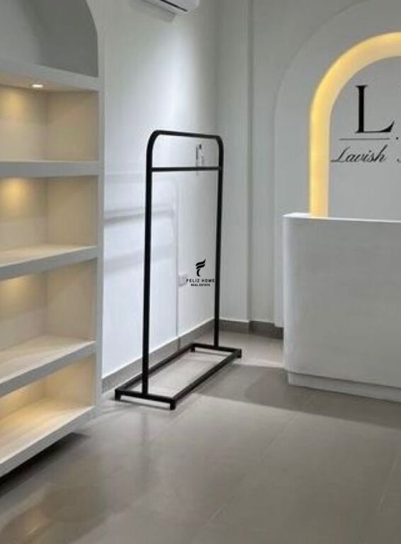 DYQAN ME QERA 30 M2 ISH RESTORANT DURRESI 70.000 LEKE FH-69344